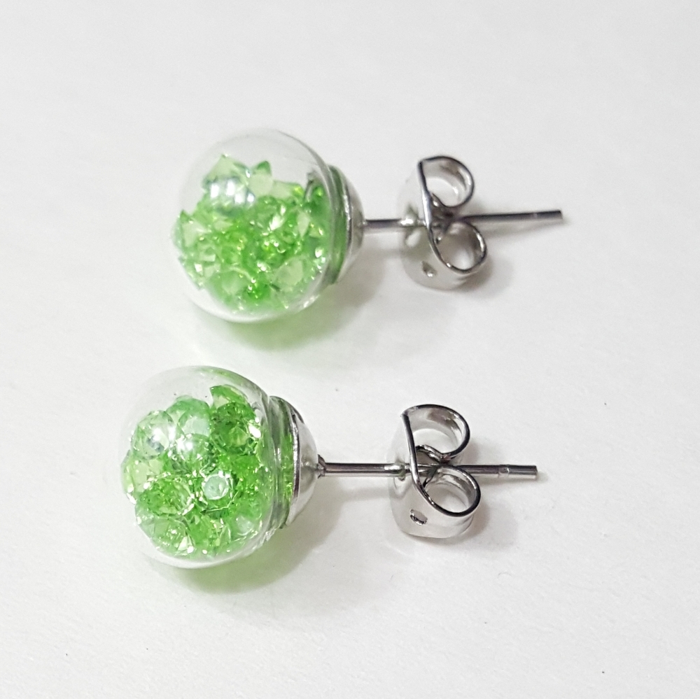 Crystal Earrings NEW!! Free cute box and ribbon.